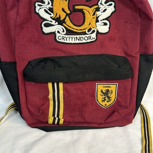 HARRY POTTER GRYFFINDOR BACKPACK - Picture 2 of 4